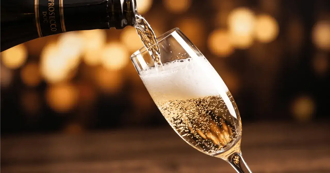 Ile procent ma prosecco? Sprawdź, co mówi etykieta